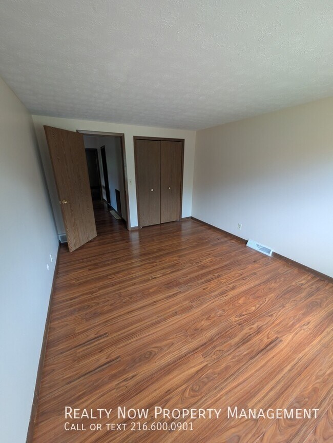 Building Photo - 1387 Belvoir Mews