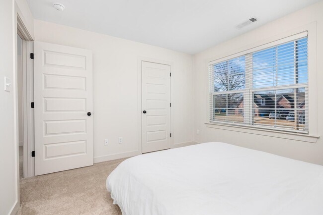 Building Photo - 5628 Gerber Rd