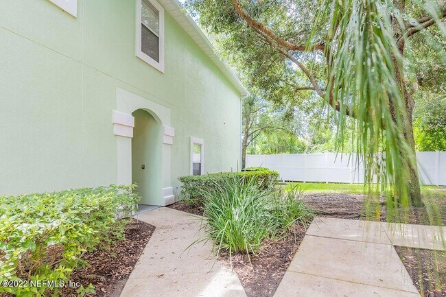 Building Photo - 13808 Herons Landing Way