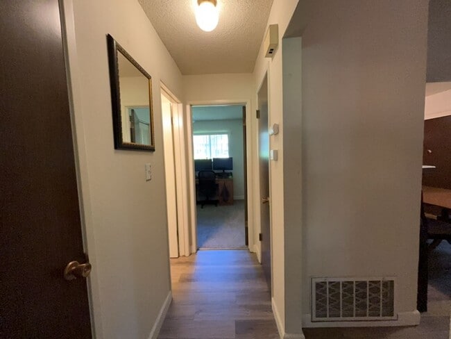 Building Photo - 1712 Fremont Ct