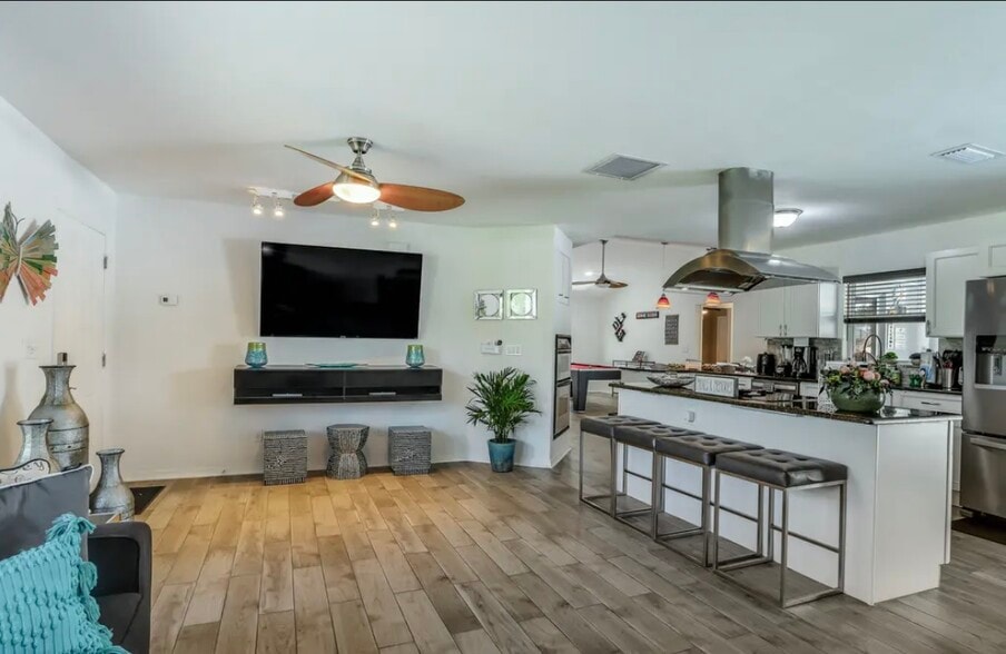 Building Photo - 1518 SE 32nd St