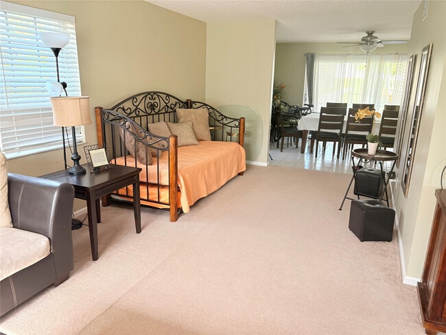 Building Photo - 60 SW 5th Ave