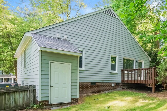 Building Photo - 353 Amherst Creek Dr