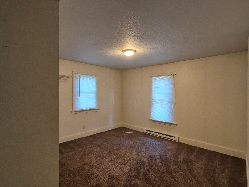 Building Photo - 4893 Cambria Rd
