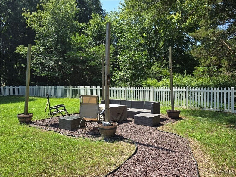 Building Photo - 4511 Otterdale Rd
