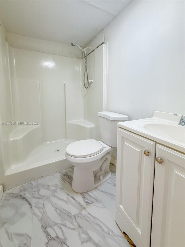 Building Photo - 260 Old Hwy 17