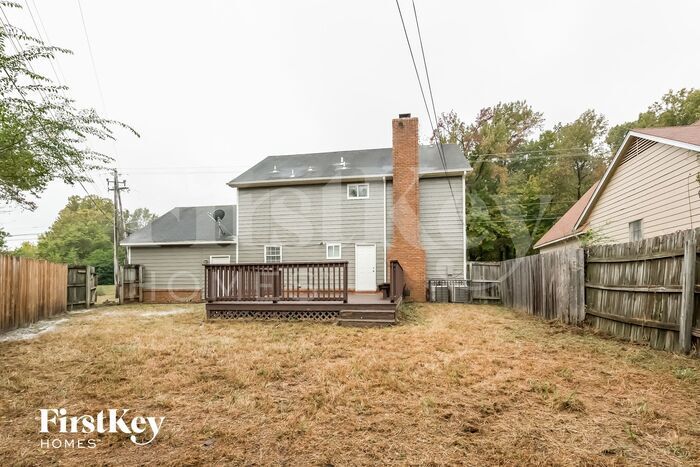 Building Photo - 4042 Ross Rd