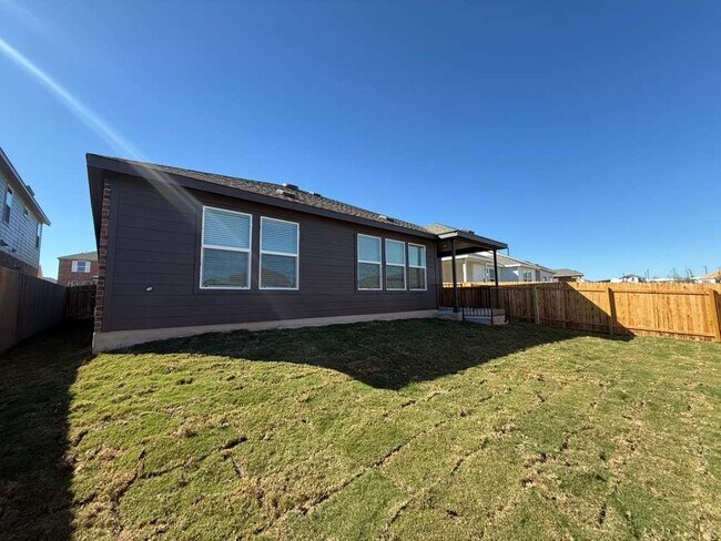 Building Photo - 18020 Lark Sparrow Dr