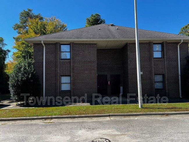 Building Photo - 1012 Ancestry Dr