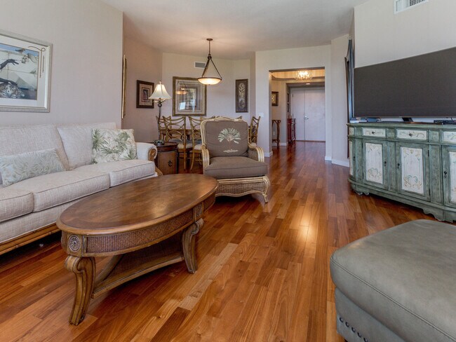 Building Photo - 3610 Gardens Pkwy