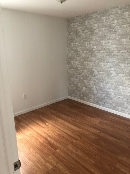 Building Photo - 37 Rochester Ave