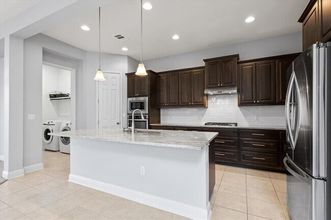 Building Photo - 5112 Globe Mallow Dr