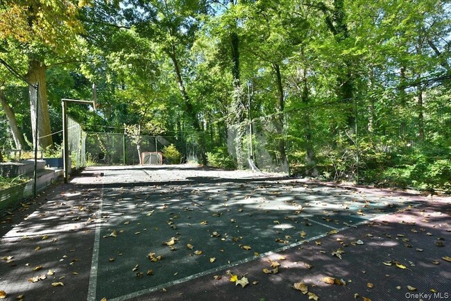 Building Photo - 3 Mill Pond Ln