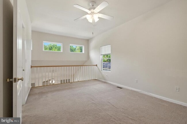 Building Photo - 3241 Henson Ave