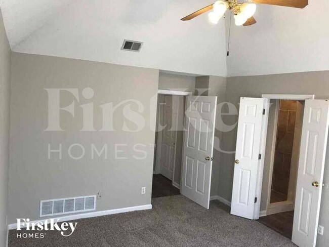 Building Photo - 7701 Belmont Run Cove