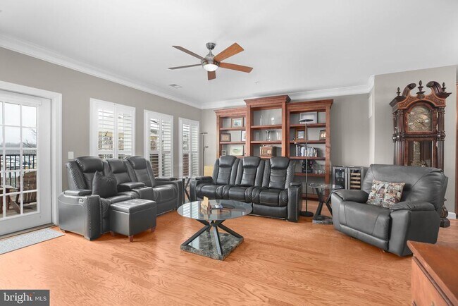 Building Photo - 568 Marina Landing Ln