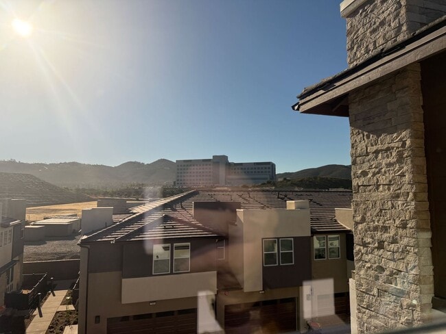 Building Photo - 2025 Build, 3 Bedroom 2.5 bath with over 2...