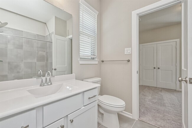 Building Photo - 548 Longleaf Pine Dr