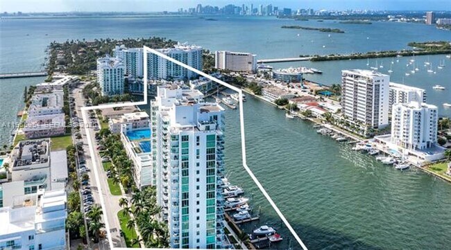 Building Photo - 7928 East Dr