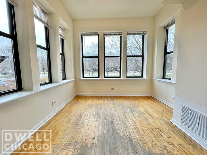 Building Photo - 2323 N Kedzie Blvd