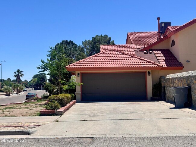 Building Photo - 11670 Rufus Brijalba Dr
