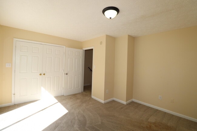 Building Photo - 109 Floyd Ct