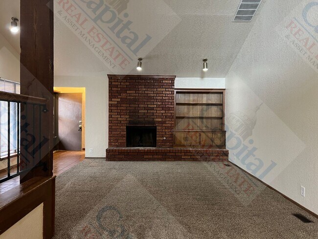 Building Photo - 6717 W Britton Rd