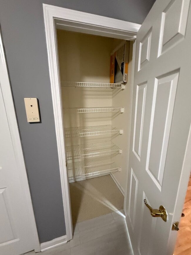 Building Photo - Home with 3 Bedrooms, 2 Baths & Single Attached Garage in Catawba NC