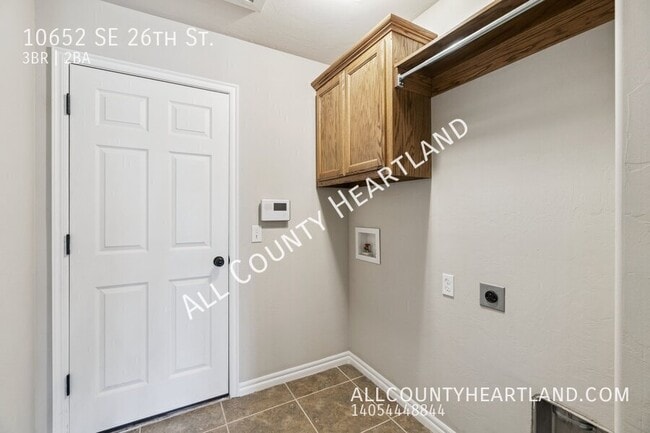 Building Photo - 10652 SE 26th St