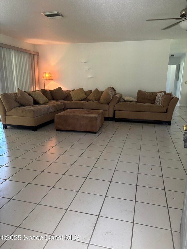 Building Photo - 5215 Lake Poinsett Rd