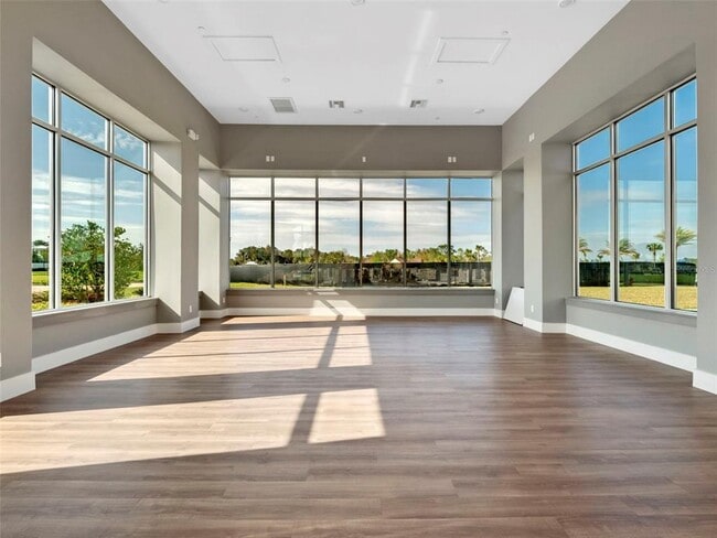 Building Photo - 5013 E Fountainwood Dr