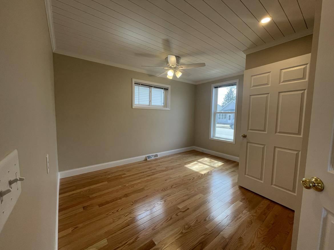 Building Photo - 550 E King St