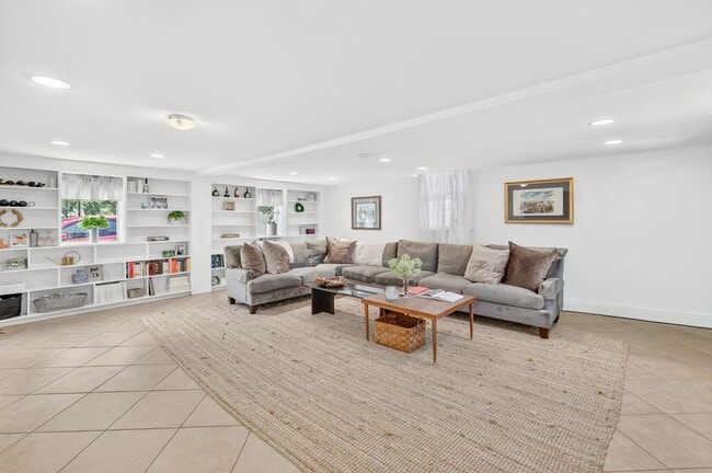 Building Photo - 164 Timber Ridge Dr