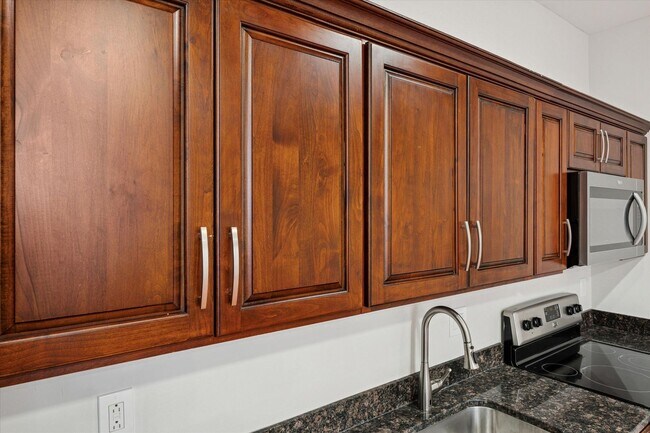 Building Photo - Large New Studio in Washington Square West