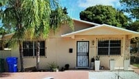 Building Photo - 2829 SW 38th Ct