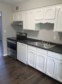 Building Photo - 1134 S 2 St