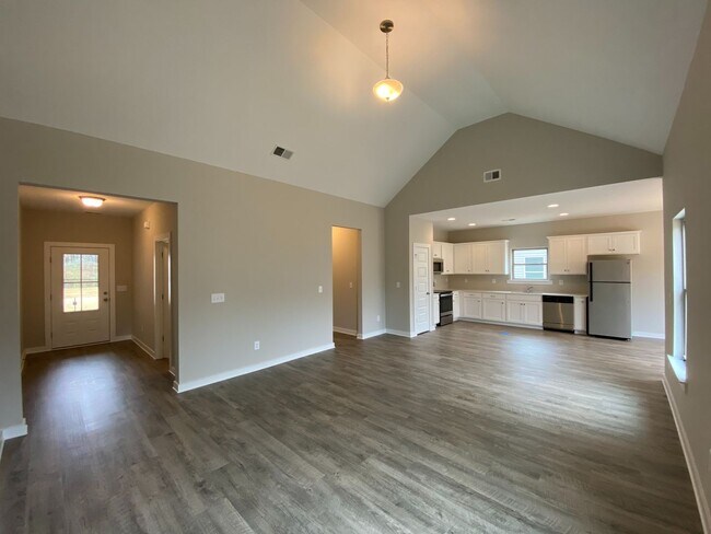 Building Photo - 65 Red Oak Ct