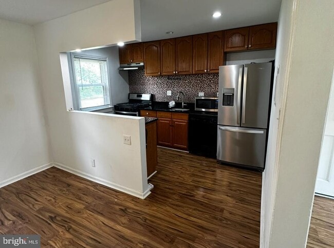 Building Photo - 121 Cherry Parke