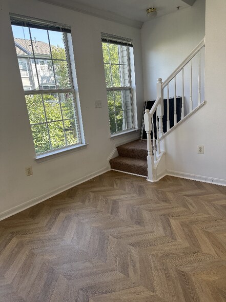 Building Photo - 43560 Evergold Terrace