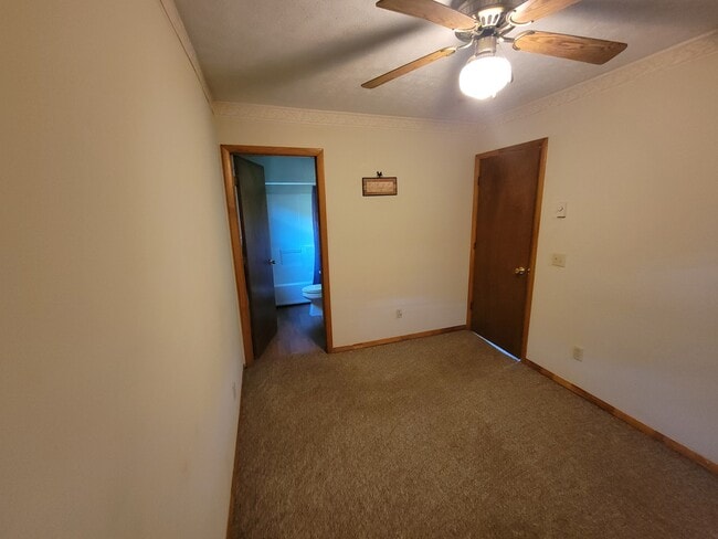 Building Photo - 507 Utah Mountain Rd