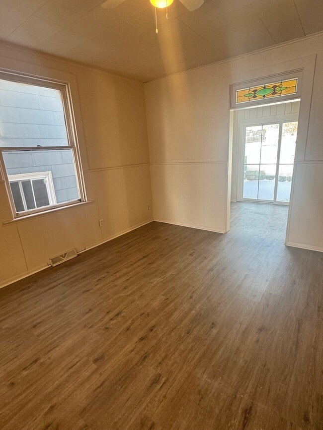 Building Photo - 1512 Woodmont Ave