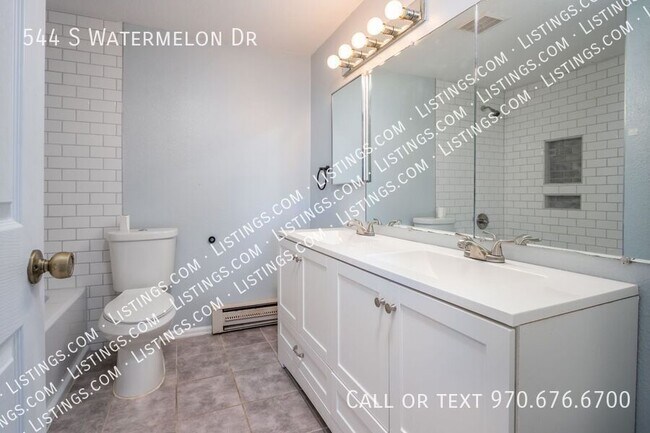 Building Photo - 544 S Watermelon Dr