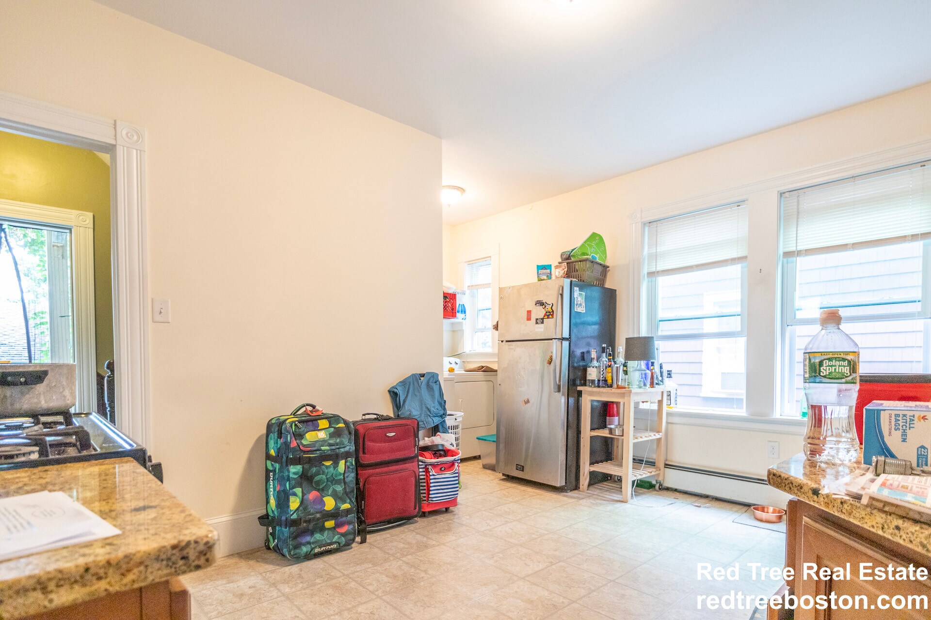 Building Photo - 15 Romsey St