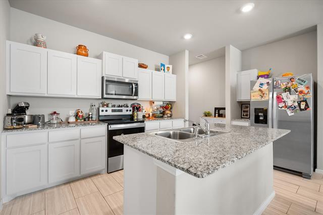 Building Photo - 3133 Strawberry Farm Ln