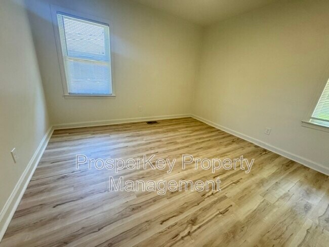 Building Photo - 3552 Irwin Way