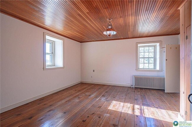 Building Photo - 621 Nursery Rd