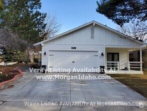 Building Photo - 893 E Pennsylvania Dr