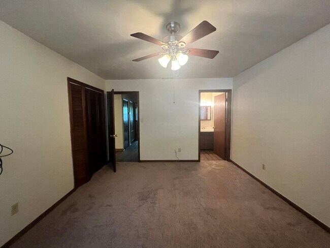 Building Photo - 1598 Kay Ave