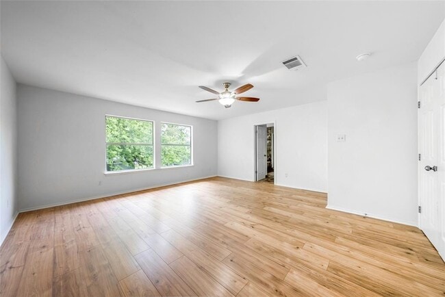 Building Photo - 13701 Cambourne Dr