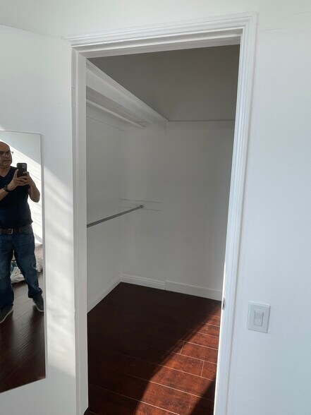 Building Photo - 2175 S Beverly Glen Blvd